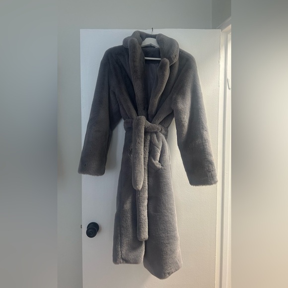 H&M Gray fur Coat with Belt - Picture 2 of 4